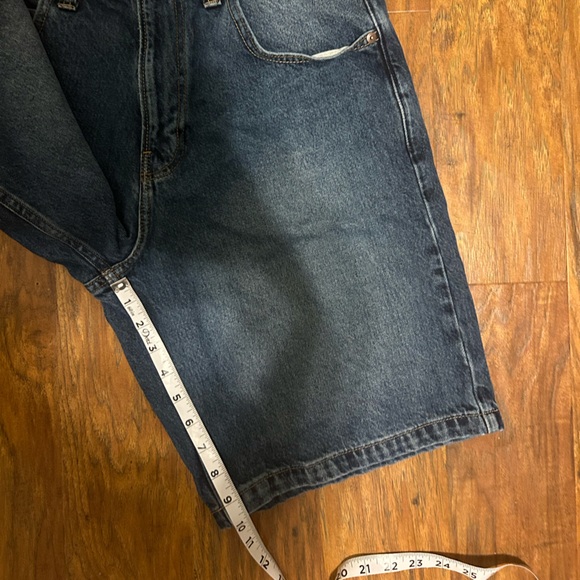 Hollister Dark Wash Super Baggy Denim Shorts Knee-Length Zipper Pockets Jorts - Picture 12 of 14